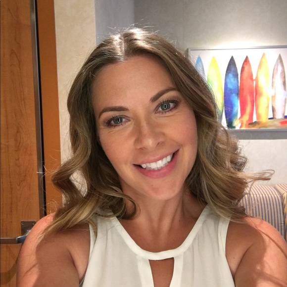 Meet your Posher, Monica - Picture 1 of 1